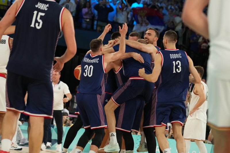 Vučević congratulates basketball players on winning bronze medal at Olympic Games