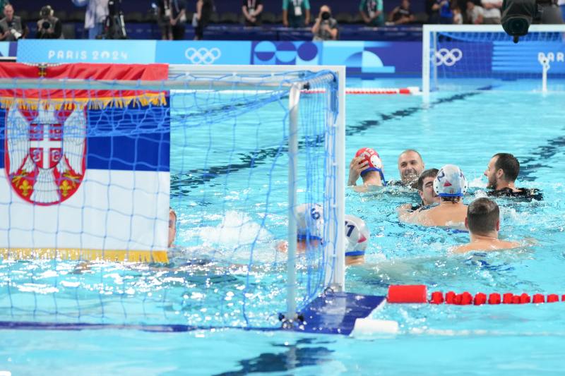 Serbian water polo players win gold medal at Olympic Games in Paris