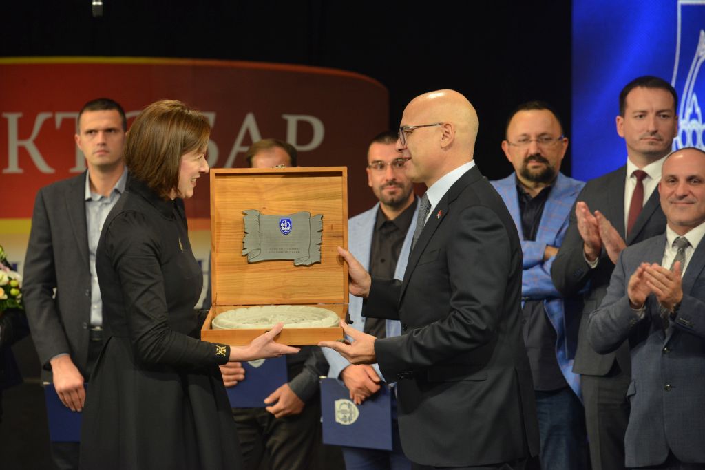 Vučević awarded honorary citizen award of Trstenik municipality