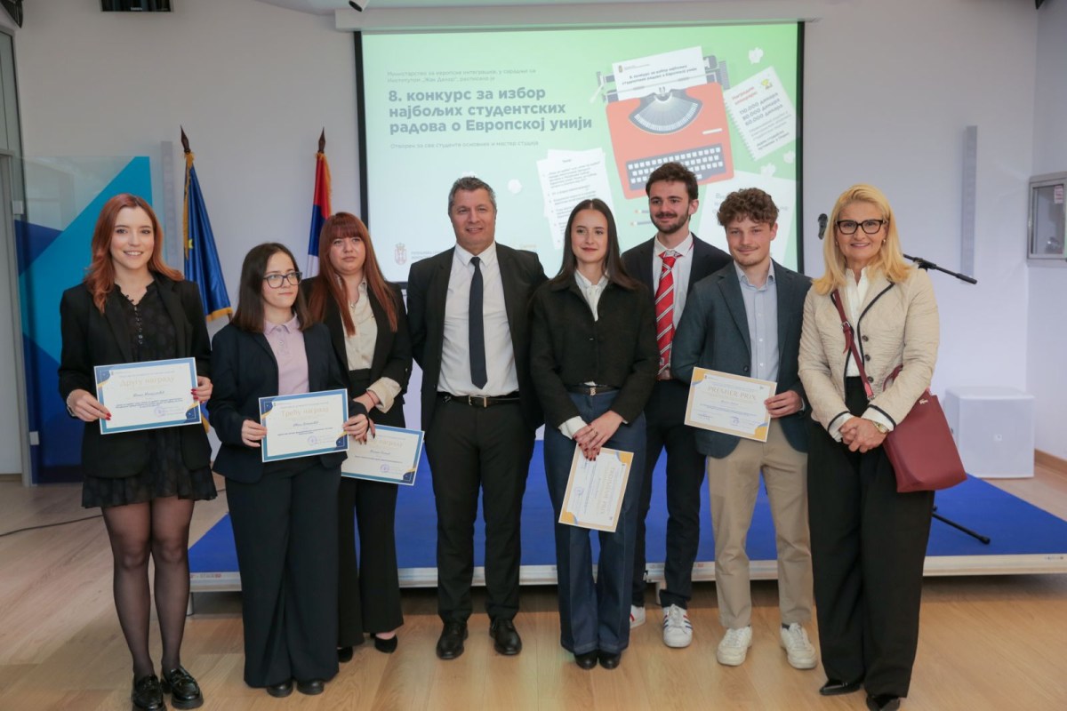 Prizes awarded to Serbian, French students for best essays on EU