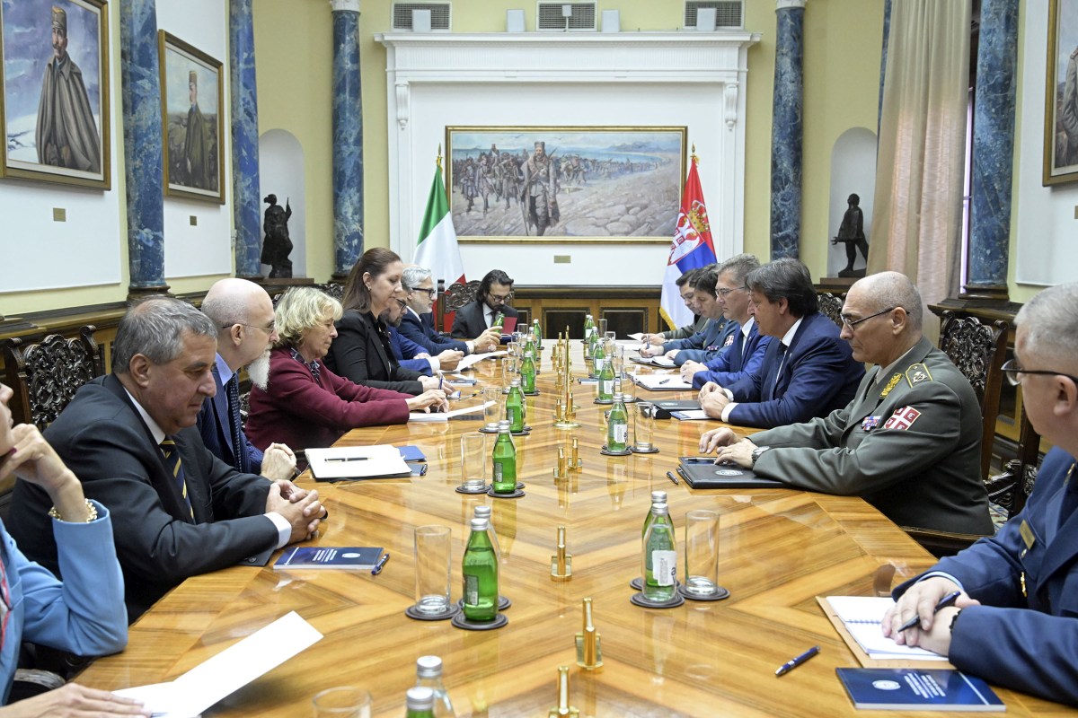 Military cooperation between Serbia, Italy intense, substantial