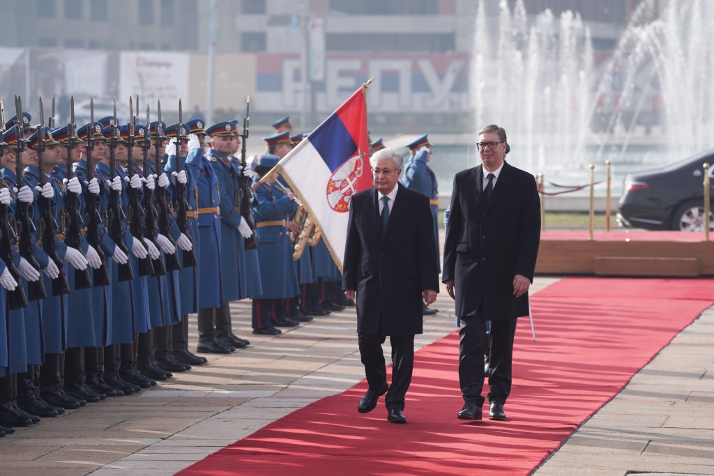 President of Kazakhstan welcomed in front of Palace of Serbia