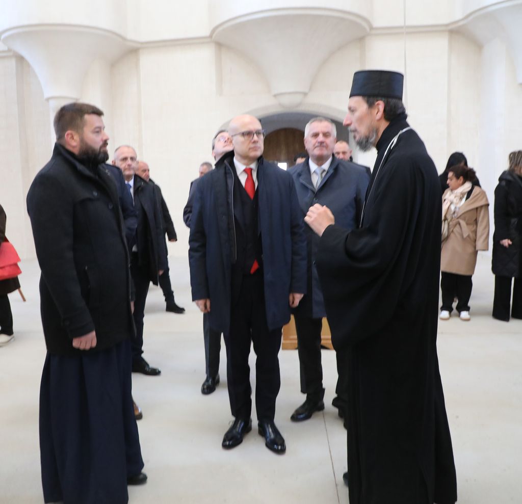 Vučević visits Cathedral Church of Holy Trinity in Mostar, Prebilovci