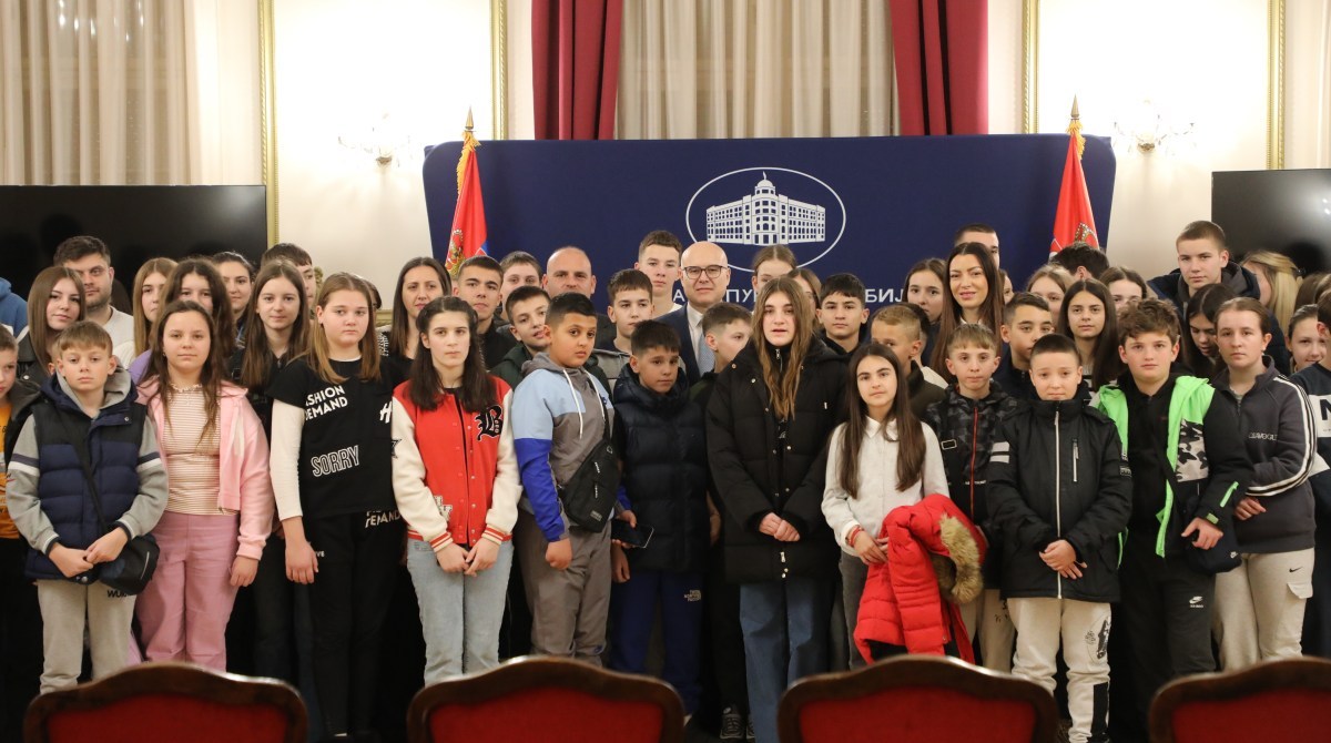 Prime Minister hosts Serb children from Kosovo and Metohija