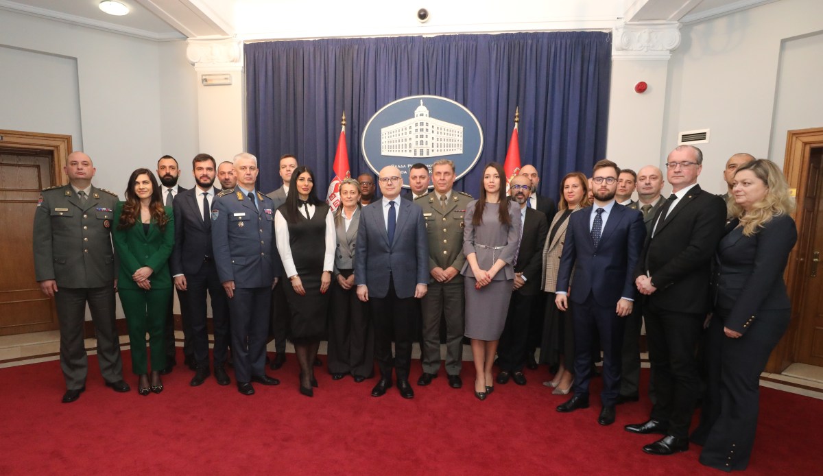 Vučević meets participants of Advanced Security and Defence Studies