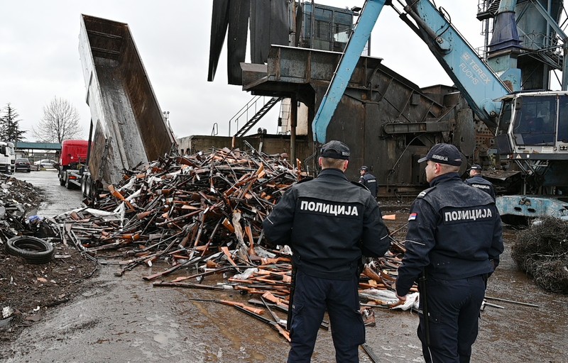 Уништено 15.000 комада оружја у Центру за рециклажу у Железнику