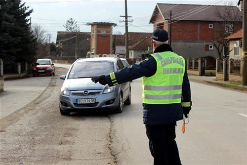 Из саобраћаја искључена два возача