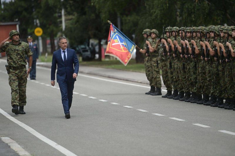 Чврста и јака војска најбољи гарант мира и стабилности