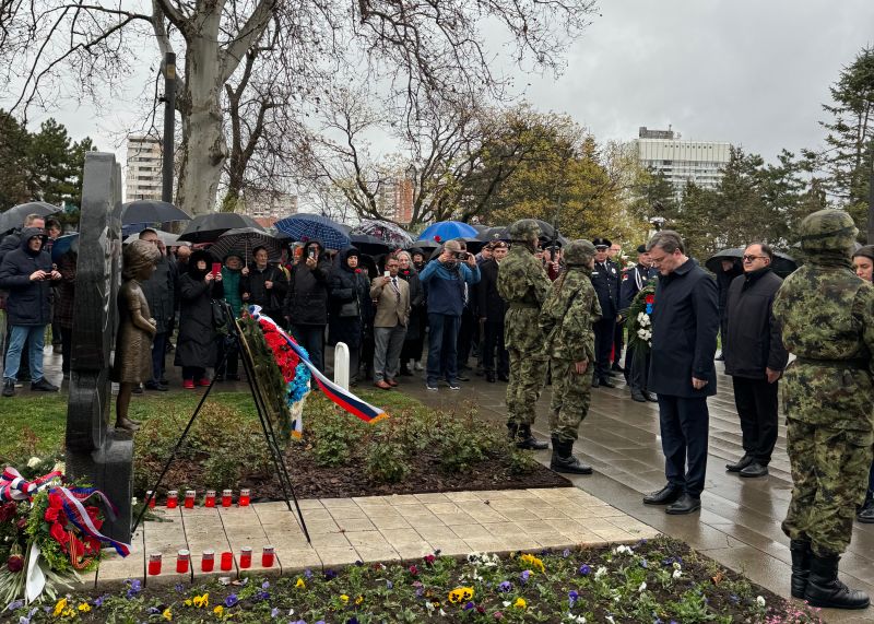 Селековић положио венац код Споменика деци страдалој у НАТО агресији