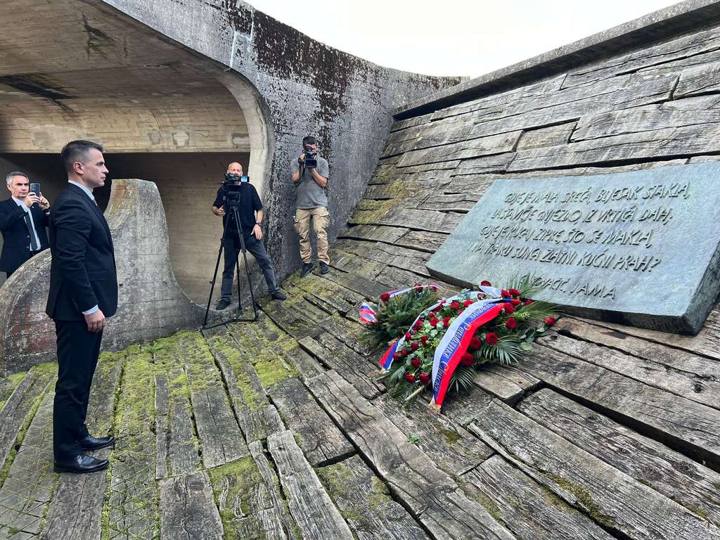 Неговати културу сећања на велико страдање Срба у НДХ