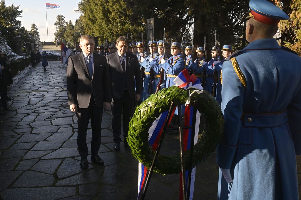 Премијер Словачке положио венац на Споменик незнаном јунаку на Авали