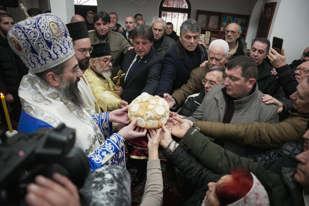 Гашић присуствовао обележавању крсне славе манастира у Сићеву